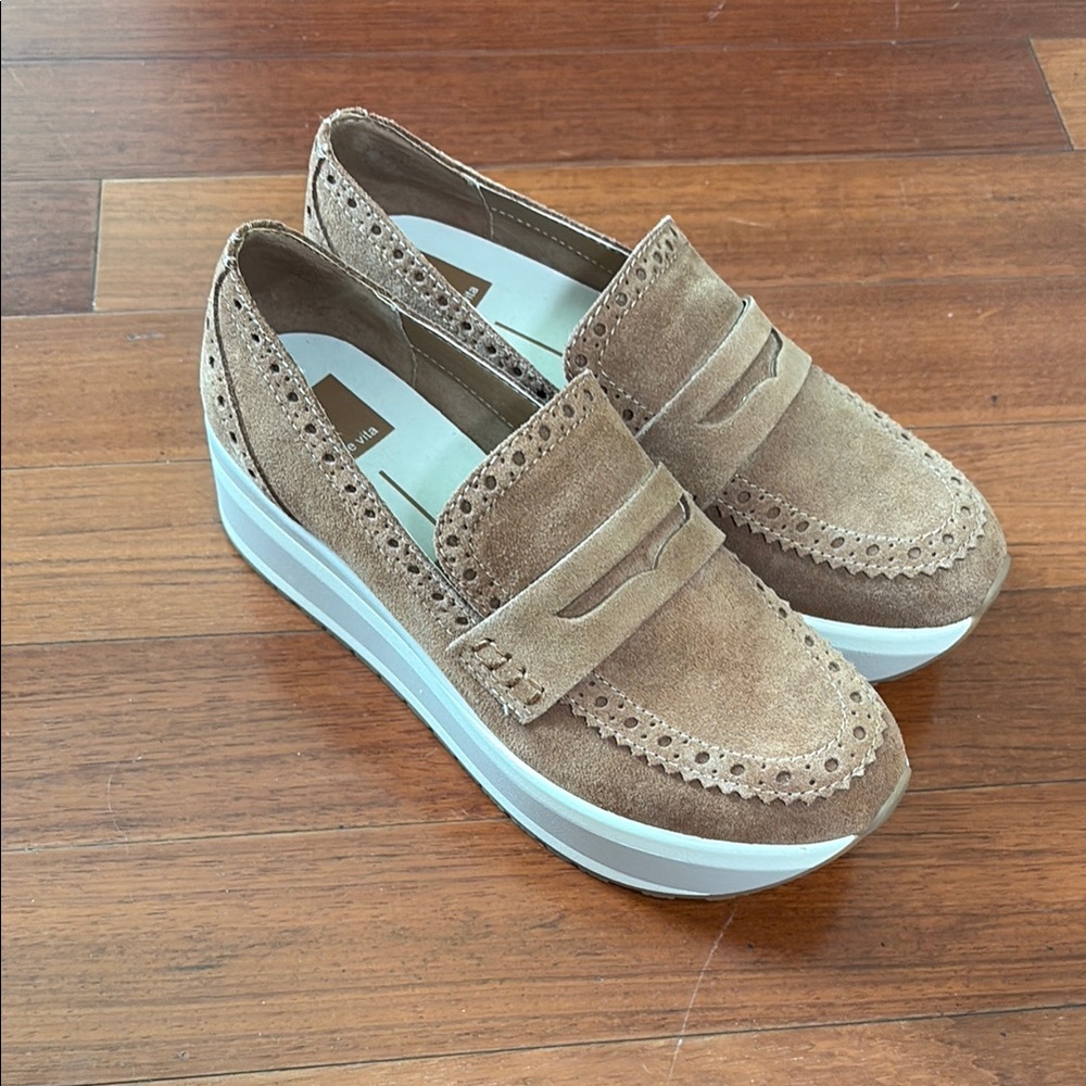 Dolce Vita Tan Suede loafers with Platform Sole 7